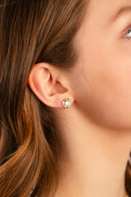 Maggie Flower Stud Earrings - Shop Hey Girl 